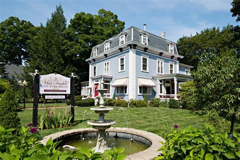Silver fountain inn - Silver Fountain Inn & Tea Parlor, Dover, New Hampshire. 6,837 likes · 86 talking about this · 5,912 were here. Step back in time and savor the simple things at this charming, late 1800s Victorian B&B... 